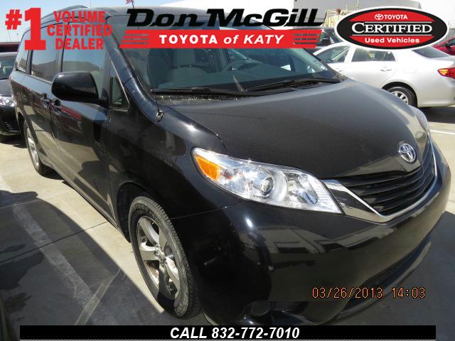 Toyota Sienna 2012 photo 3