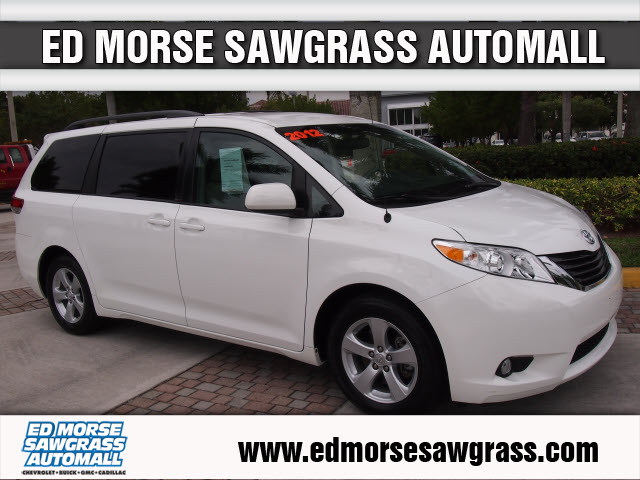 Toyota Sienna 2012 photo 4