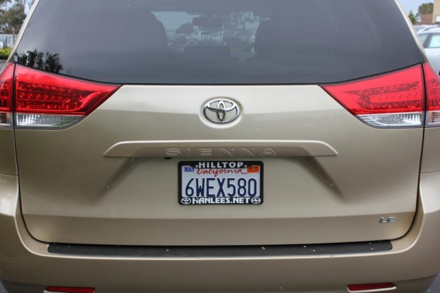 Toyota Sienna 2012 photo 1
