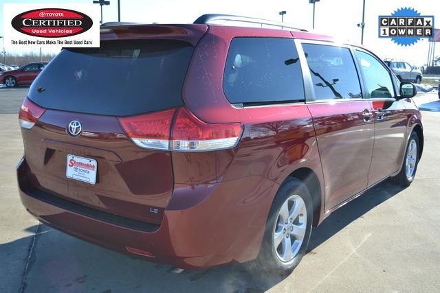 Toyota Sienna 2012 photo 3