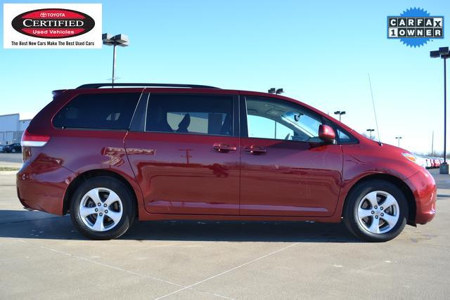 Toyota Sienna 2012 photo 4