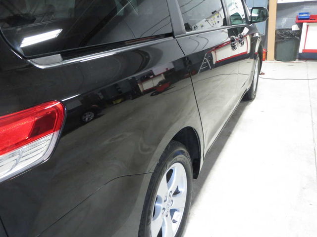 Toyota Sienna 2012 photo 1