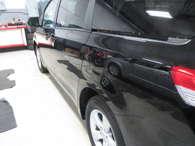 Toyota Sienna 2012 photo 2