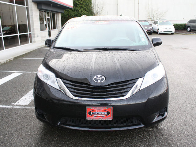 Toyota Sienna SLE --z71 Pkg Unspecified