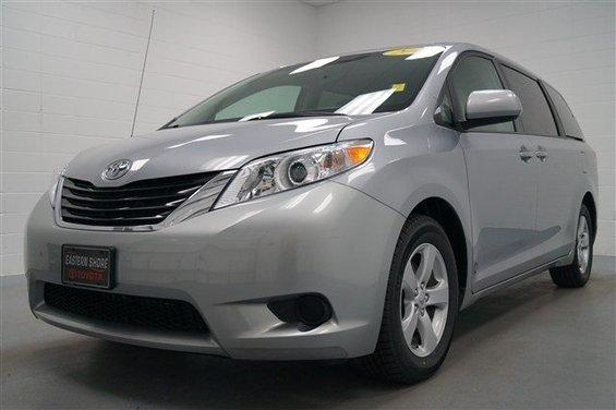 Toyota Sienna 2012 photo 1