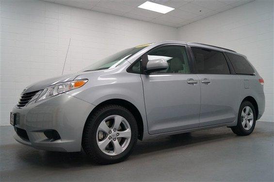 Toyota Sienna 2012 photo 5