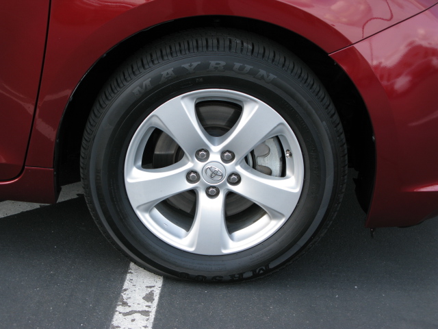 Toyota Sienna 2012 photo 3