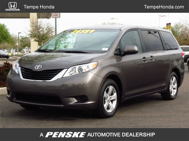 Toyota Sienna SLE --z71 Pkg Unspecified