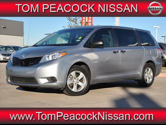 Toyota Sienna 2012 photo 4