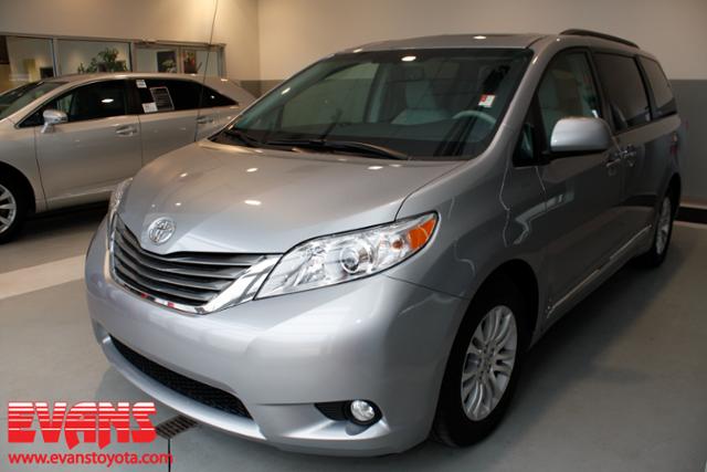 Toyota Sienna 2012 photo 5