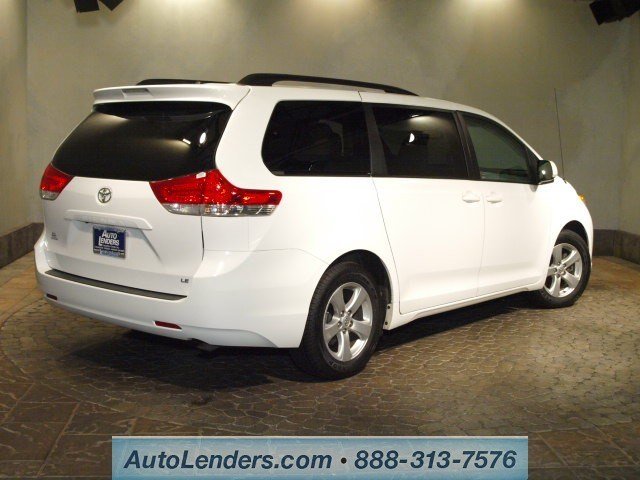 Toyota Sienna 2012 photo 5