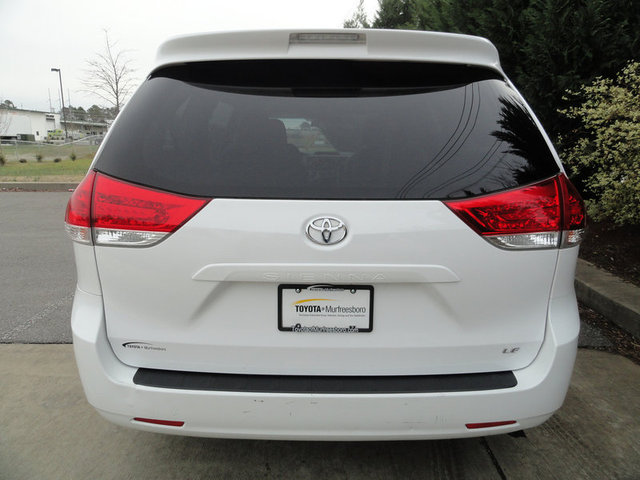 Toyota Sienna 2012 photo 4
