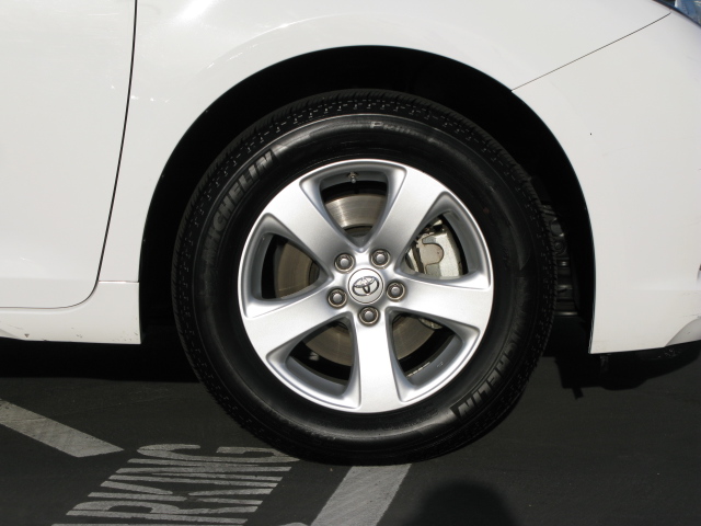 Toyota Sienna 2012 photo 1