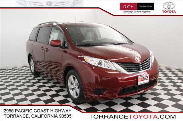 Toyota Sienna Limited 4.6L 4WD MiniVan