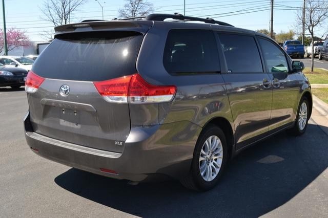 Toyota Sienna SLE --z71 Pkg Unspecified