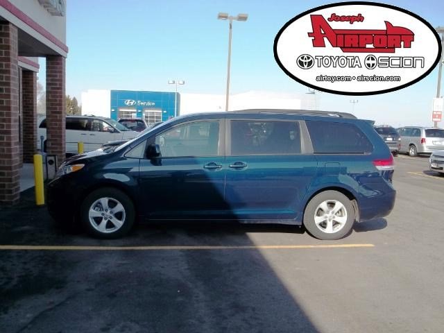 Toyota Sienna Premium Luxury PKG Unspecified