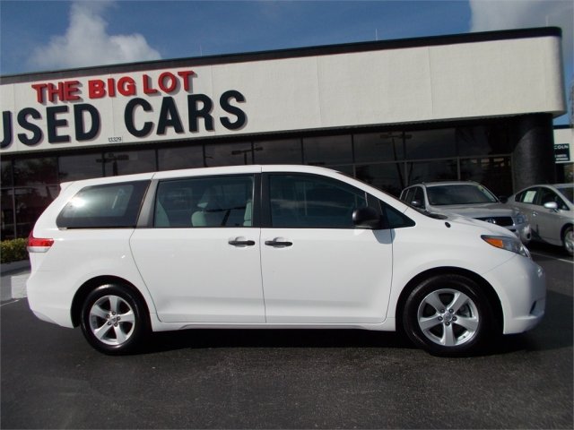 Toyota Sienna SLE --z71 Pkg Unspecified