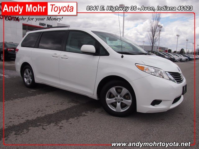 Toyota Sienna 2012 photo 1