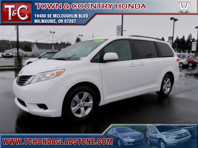 Toyota Sienna SLE --z71 Pkg Unspecified