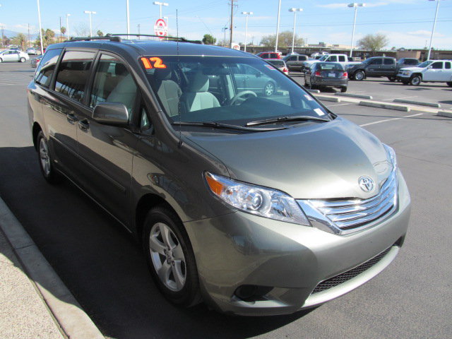 Toyota Sienna SLE --z71 Pkg Unspecified