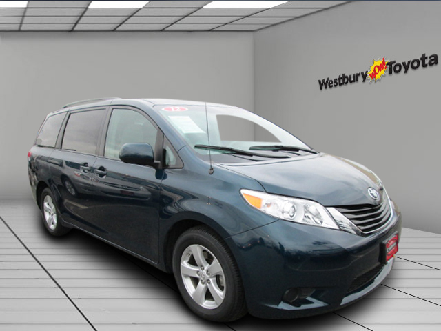 Toyota Sienna 2012 photo 5