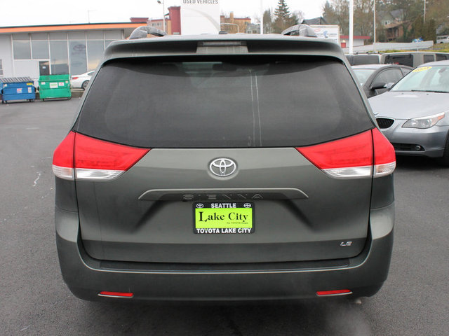 Toyota Sienna SLE --z71 Pkg Unspecified