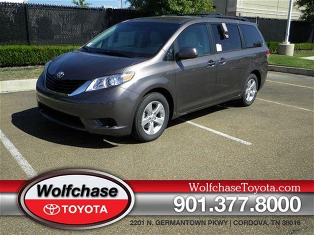 Toyota Sienna Limited 4.6L 4WD MiniVan