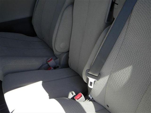 Toyota Sienna 2012 photo 5