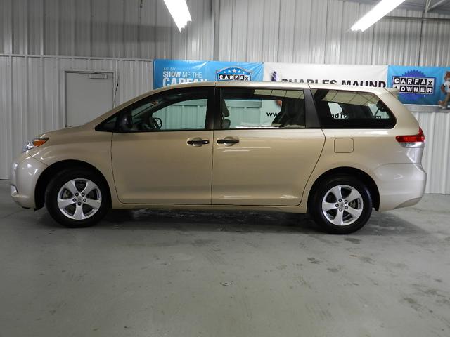 Toyota Sienna 2012 photo 4