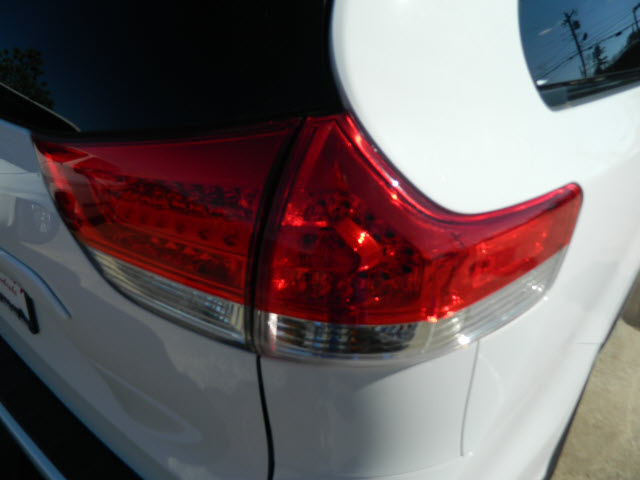 Toyota Sienna 2012 photo 3