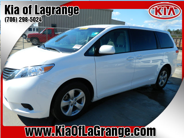 Toyota Sienna 2012 photo 5