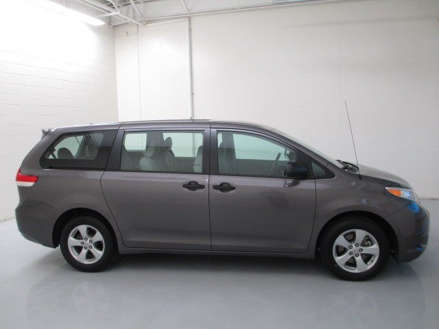 Toyota Sienna SLE --z71 Pkg Unspecified