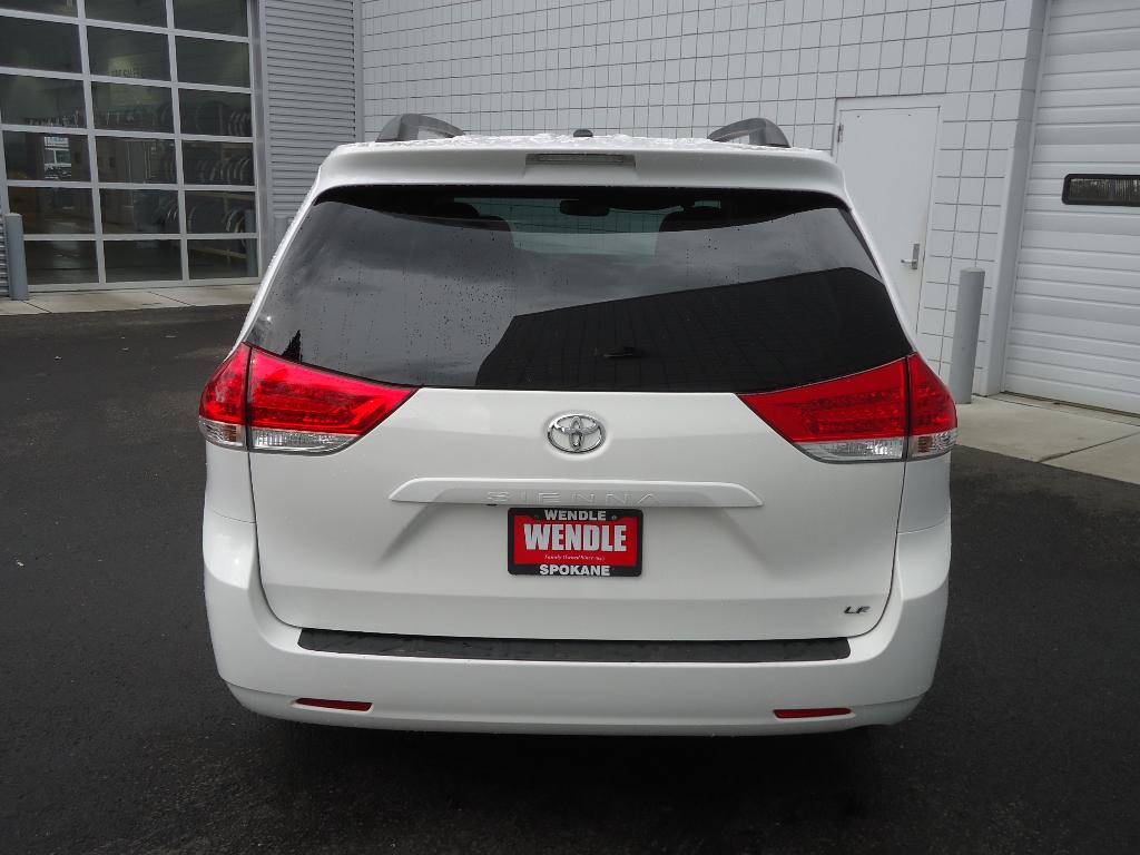 Toyota Sienna SLE --z71 Pkg Unspecified