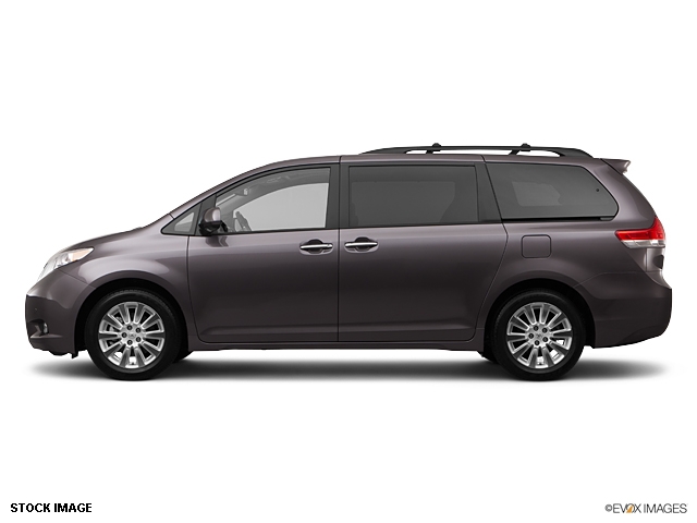 Toyota Sienna 2012 photo 5