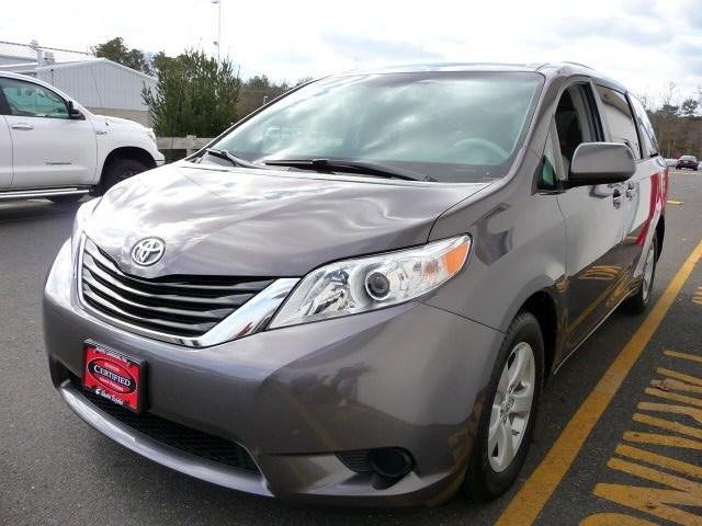 Toyota Sienna 2012 photo 4