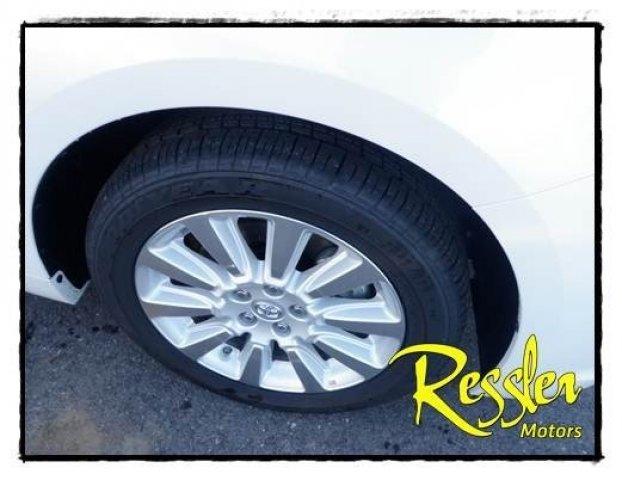 Toyota Sienna 2012 photo 4