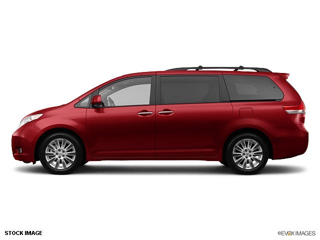 Toyota Sienna 2012 photo 7