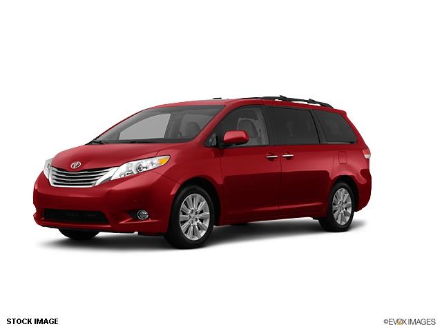 Toyota Sienna 2012 photo 8