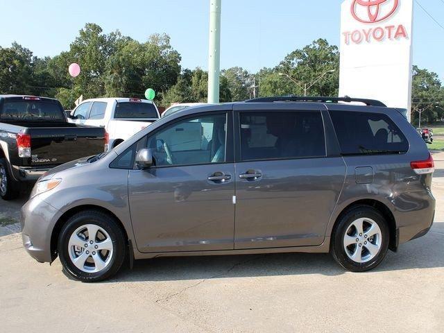 Toyota Sienna X MiniVan