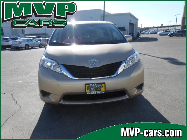 Toyota Sienna SLE --z71 Pkg Unspecified