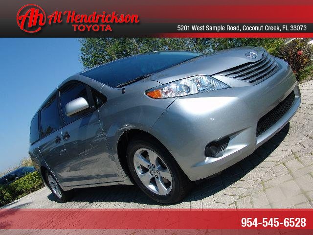 Toyota Sienna SLE --z71 Pkg Unspecified