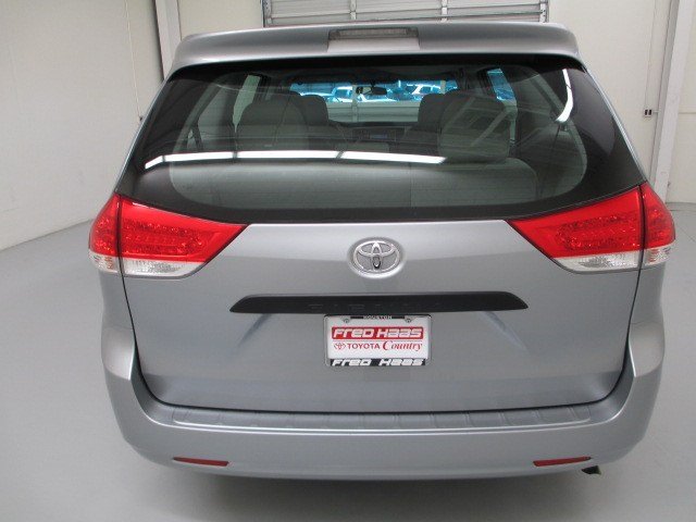 Toyota Sienna SLE --z71 Pkg Unspecified