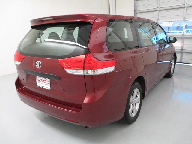 Toyota Sienna SLE --z71 Pkg Unspecified
