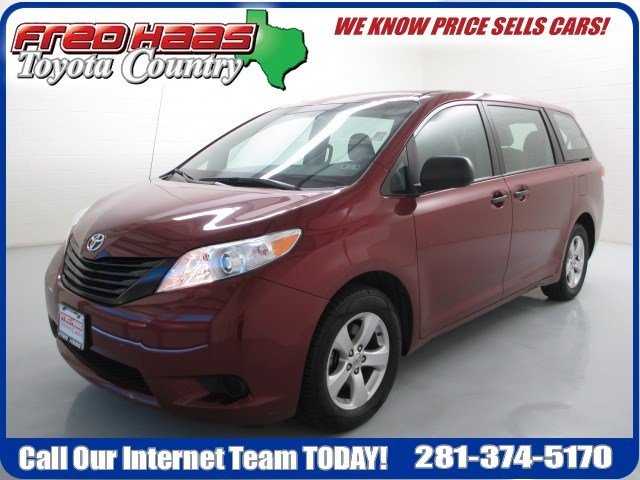 Toyota Sienna 2012 photo 4