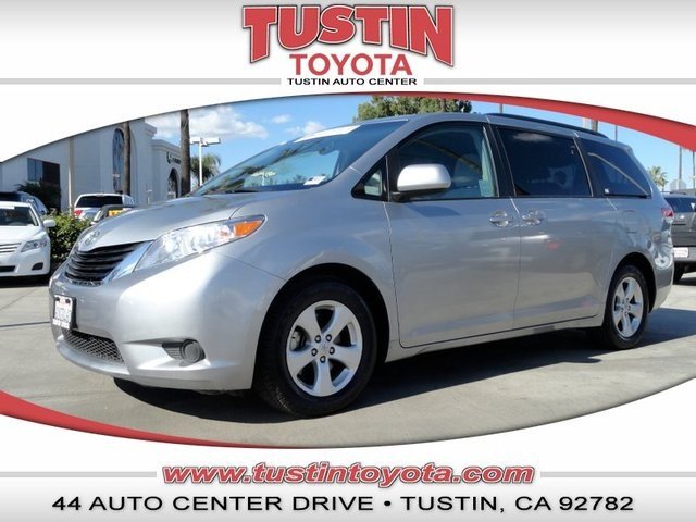 Toyota Sienna 2012 photo 5