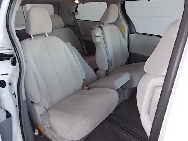 Toyota Sienna SLE --z71 Pkg Unspecified