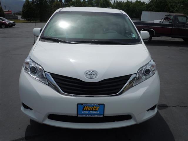 Toyota Sienna SLE --z71 Pkg MiniVan