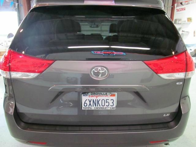 Toyota Sienna 2013 photo 4