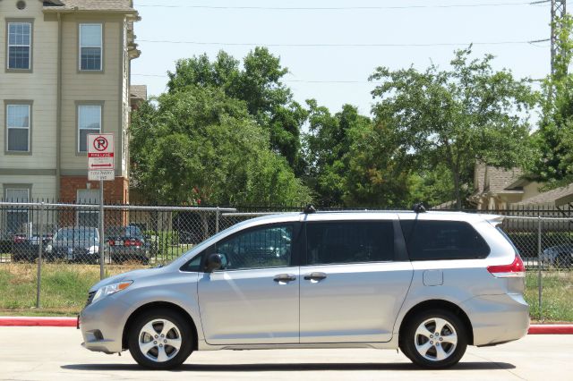 Toyota Sienna Red Line MiniVan