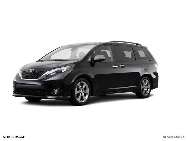 Toyota Sienna 2014 photo 4